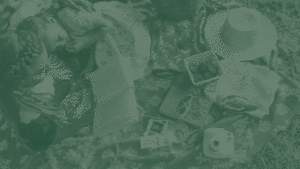 Image of mother and daughter on picnic blanket with green overlay, with the Briggs Ranch logo animating in, designed by ST8MNT